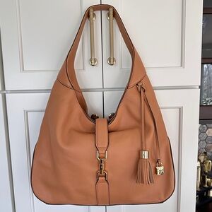 Elegant Tan Leather Hobo Bag